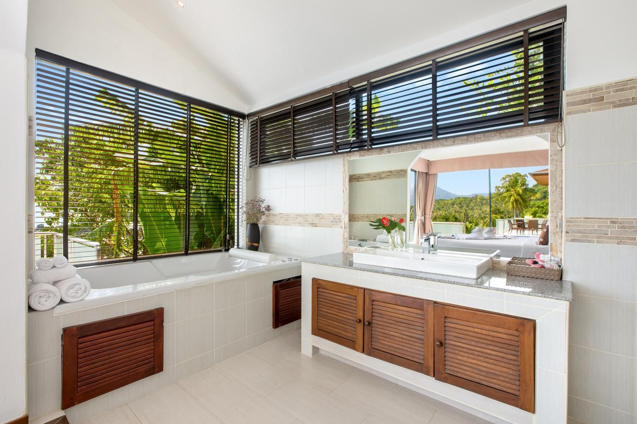 Sunny Banks - Modern Sea View 4 Bed Pool Villa Maret Экстерьер фото