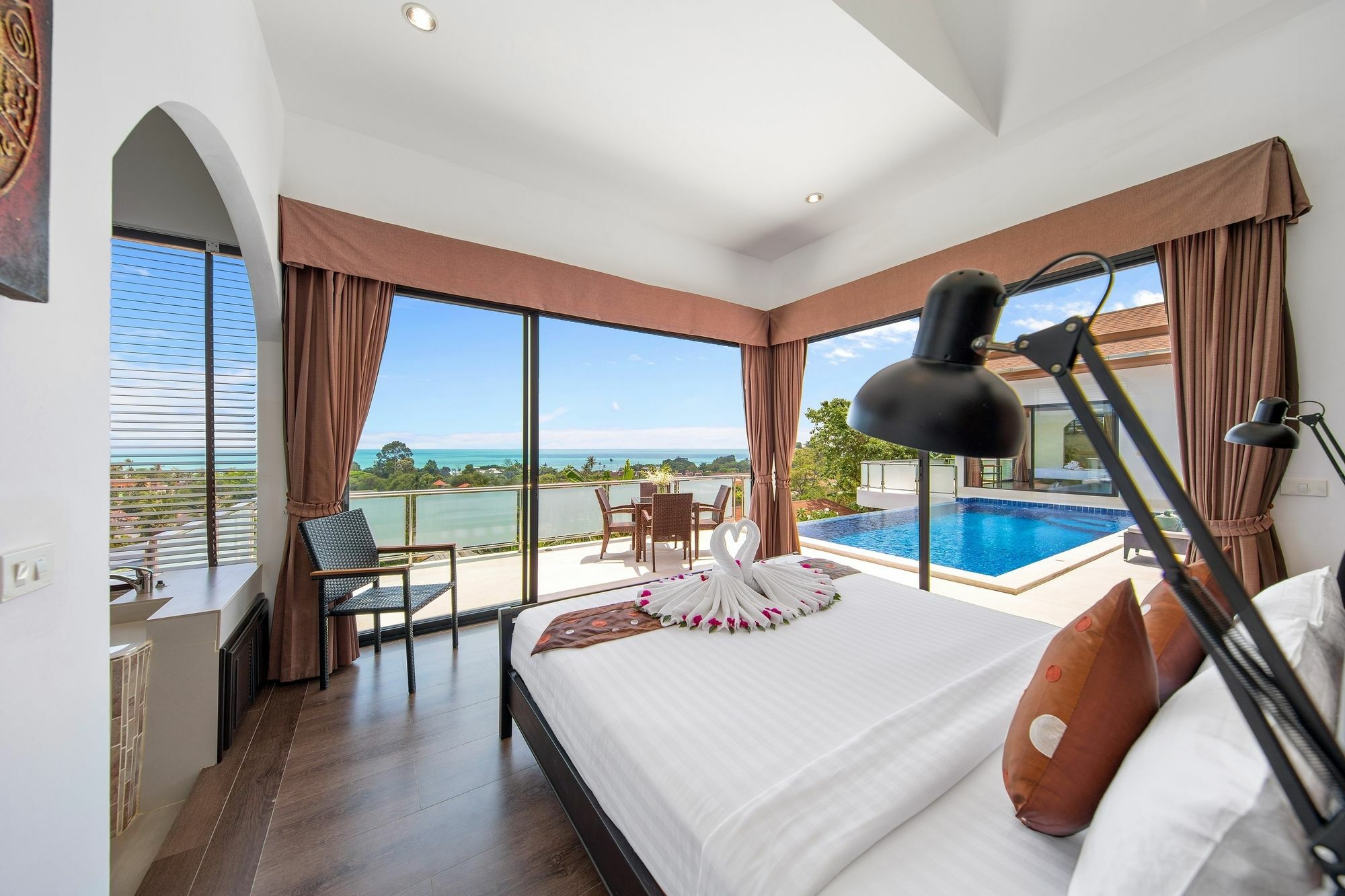 Sunny Banks - Modern Sea View 4 Bed Pool Villa Maret Экстерьер фото
