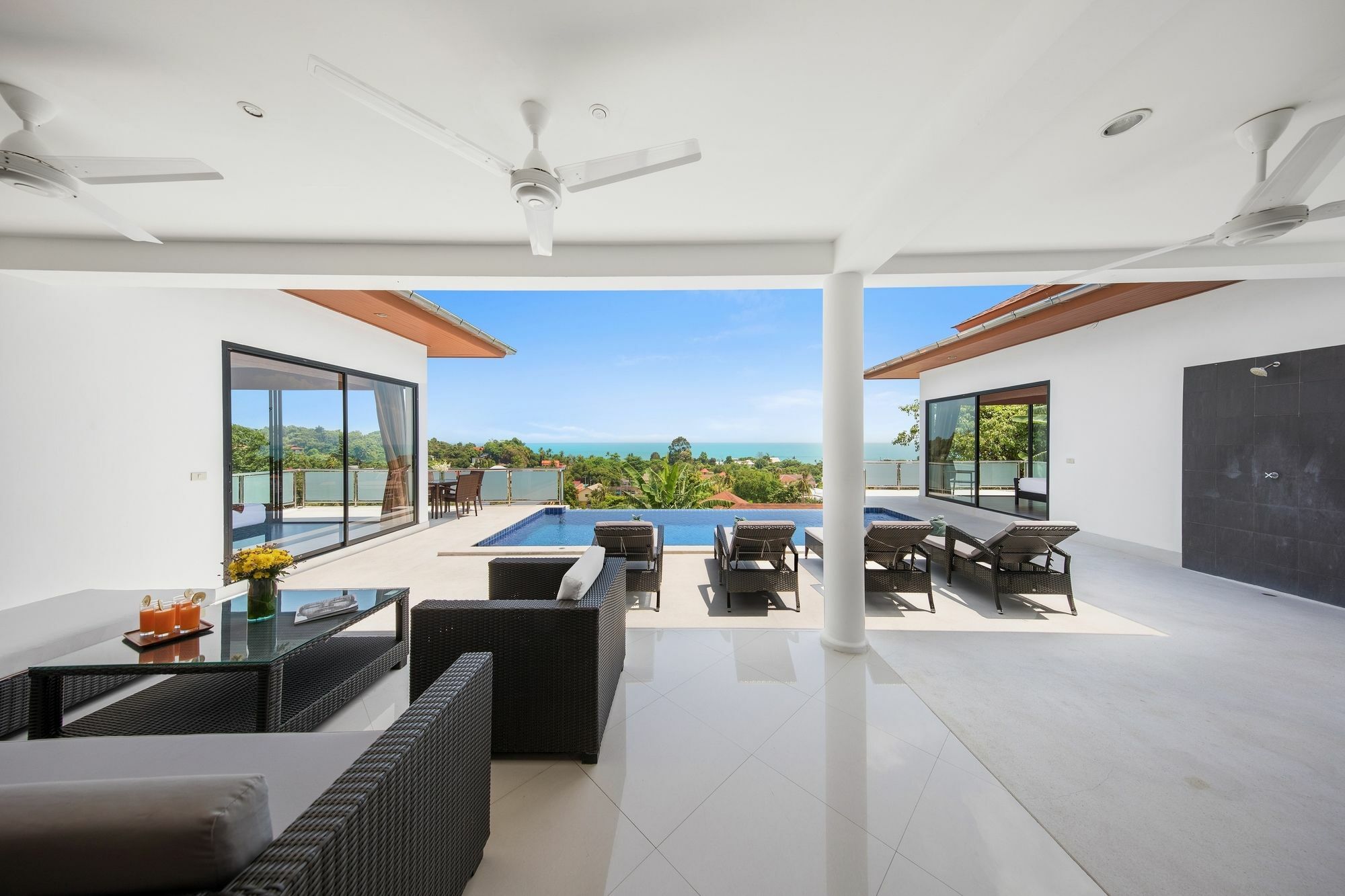 Sunny Banks - Modern Sea View 4 Bed Pool Villa Maret Экстерьер фото