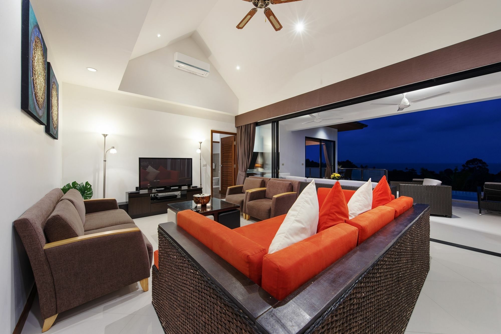 Sunny Banks - Modern Sea View 4 Bed Pool Villa Maret Экстерьер фото